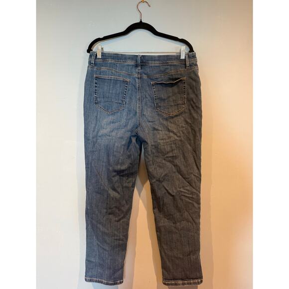 Chico’s So Slimming Girlfriend Crop Jeans - Picture 2 of 4